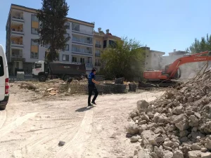 adiyaman-belediyesi-zabita-ekiplerinden-insaat-denetimleri-vTFjpx3P.jpg