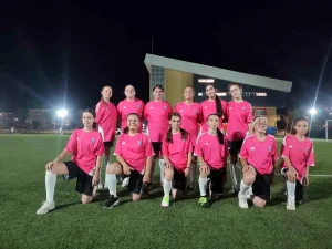 bozuyuksporda-kiz-futbol-takimi-kuruldu-849hba87.jpg
