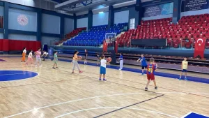 duzce-yaz-spor-okullari-egitimleri-tamamlandi-jisT1KGZ.jpg