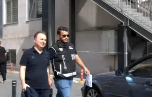 ekrem-imamoglunun-avukati-gozaltinda-saglik-kontrolunden-gecti-Bjt5xBOW.jpg