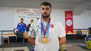 halterde-avrupa-rekoru-kirdi-7BrqGS5Y.jpg