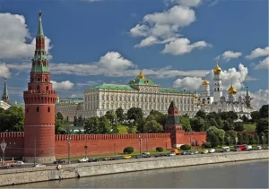 rusya-ve-ukrayna-muzakere-heyetleri-iletisimde-L5zW9nya.jpg