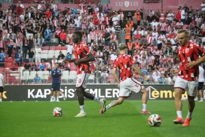 samsunspor-panathinaikosla-rovansta-karsilasiyor-CKeI2fLQ.jpg