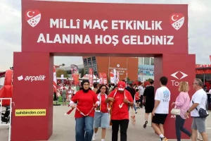 a-milli-takim-icin-konyada-milli-mac-heyecani-FE9DHErO.jpg