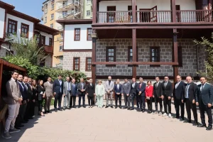 bakan-goktas-terorsuz-turkiye-surecini-sehit-aileleri-ve-gazilerimizle-insa-edecegiz-5XP8Bcpa.jpg