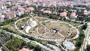 bakimsiz-kalan-her-gecen-gun-yipranan-millet-bahcesi-adeta-curumeye-terk-edildi-O2t7lPH4.jpg