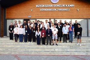 bursada-genclerin-yerel-yonetimlerde-soz-sahibi-olmasi-icin-calistay-duzenlendi-9McfbXZg.jpg