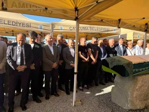 caycumada-belediye-baskani-bulent-kantarcinin-esi-belgin-kantarci-topraga-verildi-iNXer3Ep.jpg