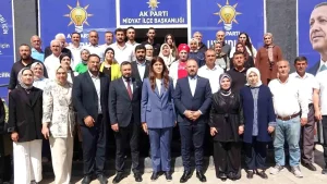 derya-ayaydin-midyatta-ak-parti-teskilatina-destek-verdi-3fIKdcI8.jpg