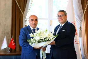 doc-dr-ayhan-kul-izmir-saglik-muduru-oldu-euAM7Heb.jpg
