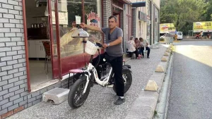 elektrikli-bisikletle-cay-servisi-MuliVpG6.jpg