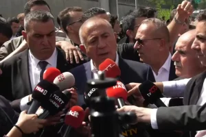 gursel-tekin-bu-bagiranlar-chpli-degil-dedi-partiden-jet-yanit-geldi-rZhb6nKg.jpg