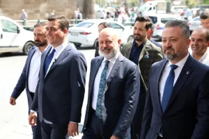 kocasinan-belediyesinde-ovgu-dolu-ziyaret-f1j7eJW5.jpg
