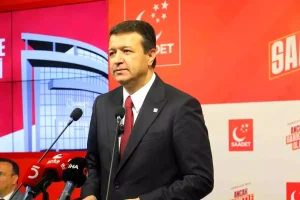 mahmut-arikan-sokaklar-kinden-ve-nefretten-otekilestirilmis-wRuzd9XF.jpg