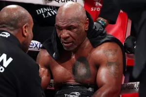 mike-tyson-ve-floyd-mayweather-boks-maci-yapacak-tOJJDHb5.jpg
