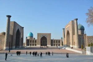 ozbekistan-bagimsizligini-kutluyor-eagPLcR3.jpg