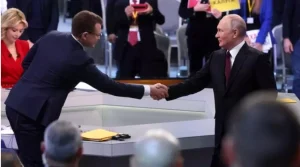 putinin-ekrandaki-gunlugu-6yDCiaDr.jpg