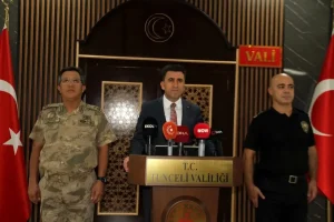 tunceli-valiliginden-guvenlik-ve-asayis-bilgilendirme-toplantisi-R2cViZaa.jpg
